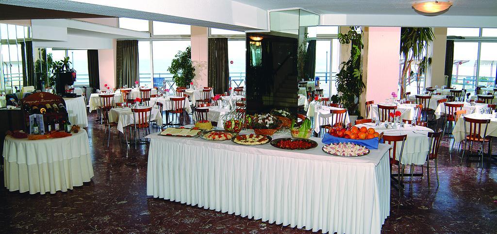 Attica Beach Hotel Mati Exteriör bild
